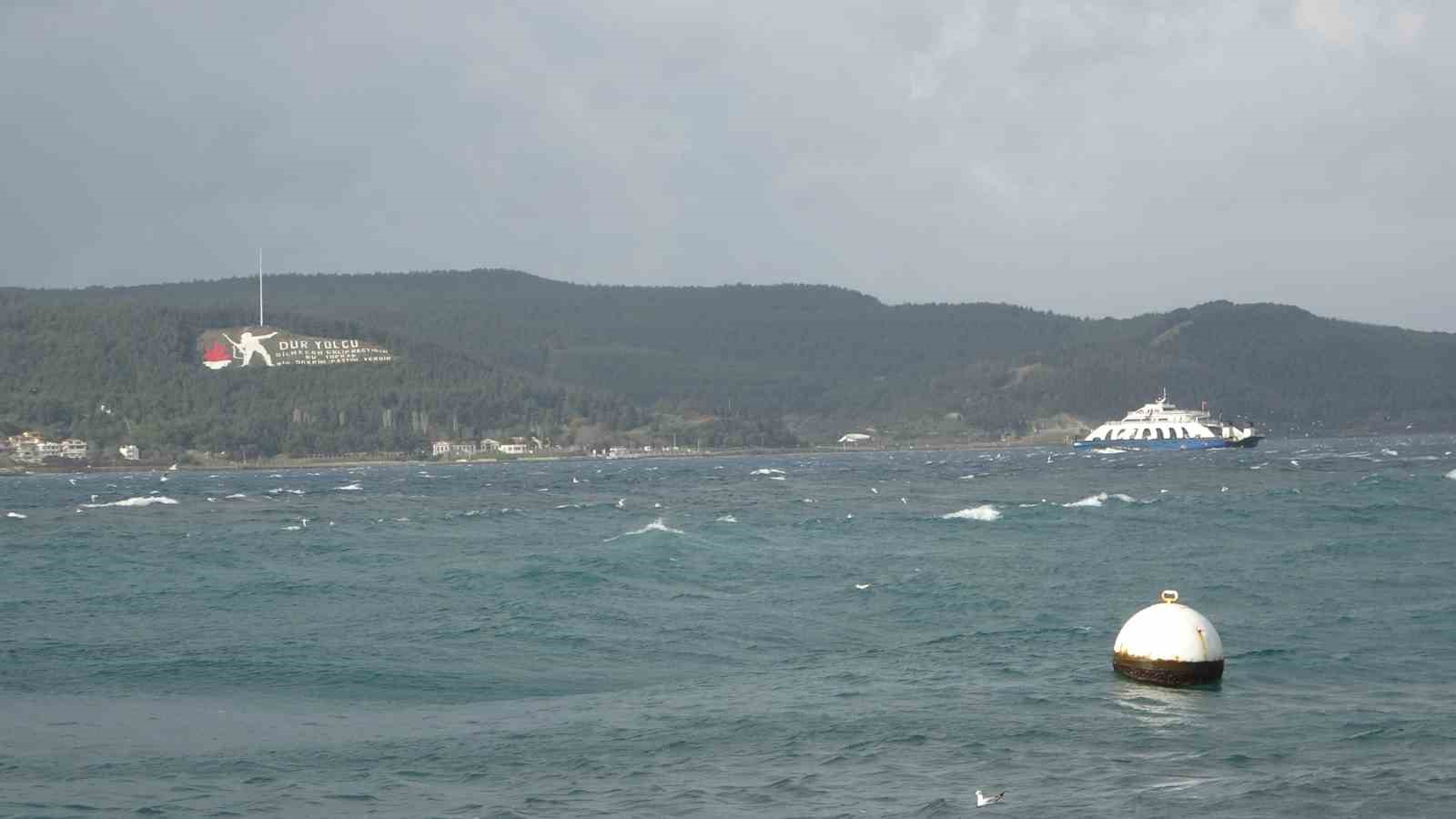 Çanakkale Boğazı lodos fırtınası nedeniyle transit gemi geçişlerine kapatıldı 4 canakkale bogazi lodos firtinasi nedeniyle transit gemi gecislerine kapatildi 0