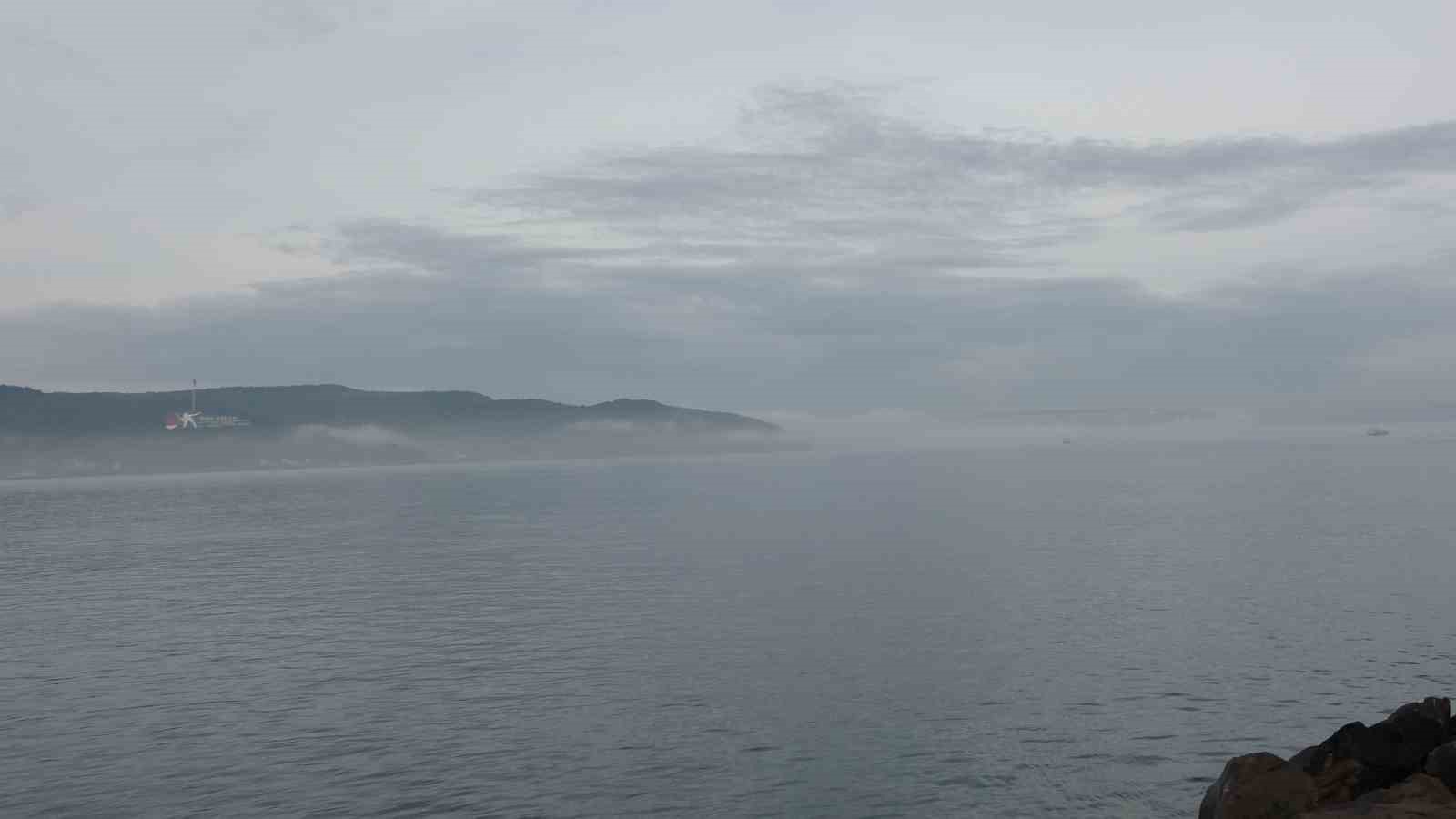 canakkale bogazi sis sebebiyle gemi gecislerine kapatildi 4 HOYmkuFn