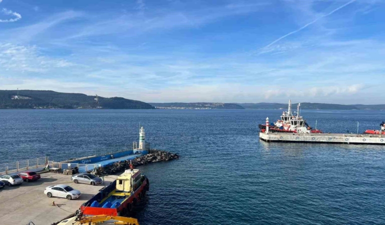 canakkale-bogazi-sisin-etkisini-yitirmesiyle-tekrar-trafige-acildi-N9FhtLih.jpg