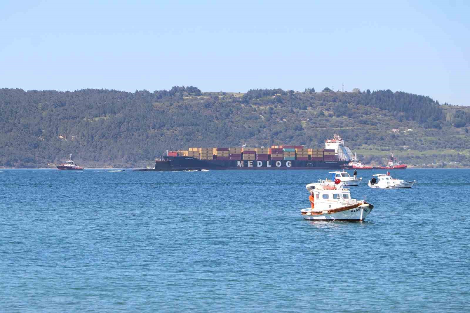 canakkale bogazinda konteyner gemisi makine arizasi yapti 1 VpklDAMD