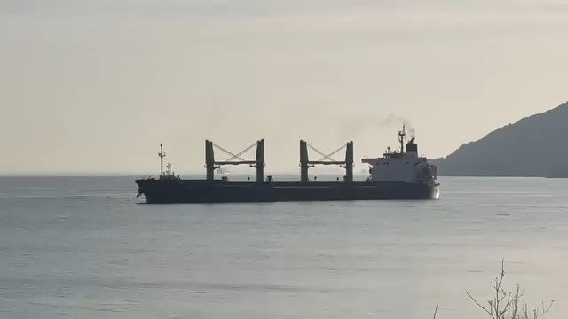 canakkale bogazinda makina arizasi yapan gemi karaya oturdu 1 uu63OkVF