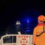 canakkale-bogazinda-suruklenen-tekne-kurtarildi-FeU9tkPT.jpg