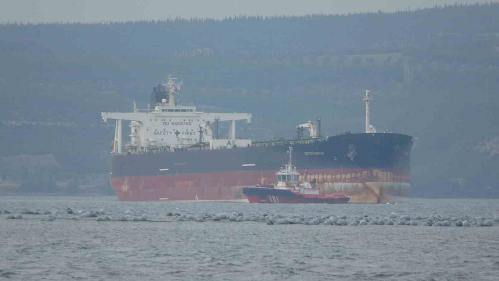 canakkale bogazindan gecen tanker jenerator arizasi yapti 4