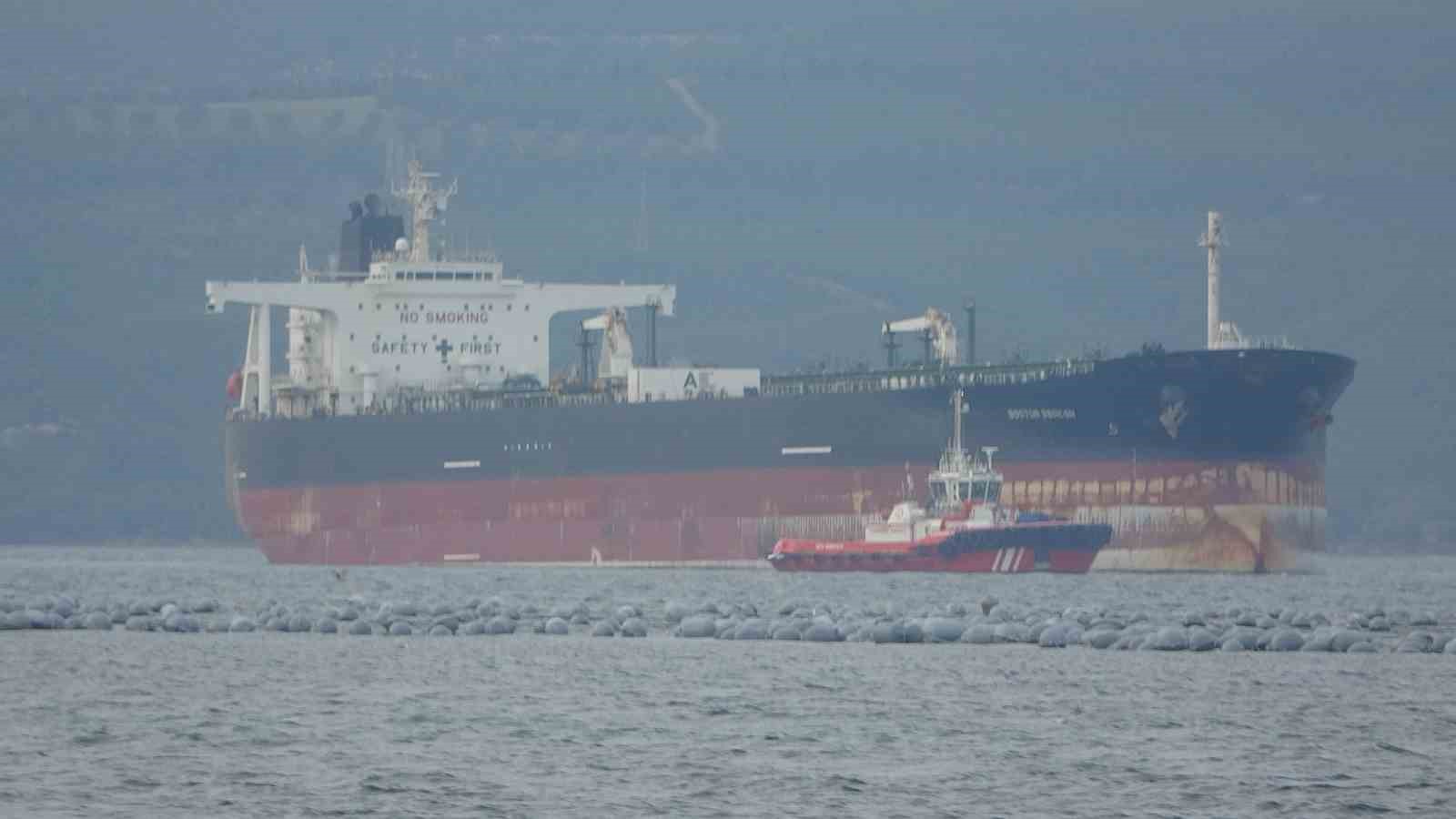 canakkale bogazindan gecen tanker jenerator arizasi yapti 5 YTOs7jgY