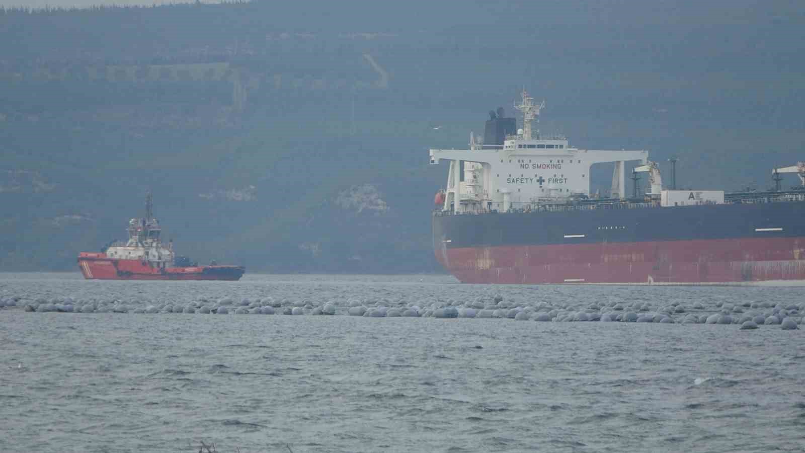 canakkale bogazindan gecen tanker jenerator arizasi yapti 6 pvUvuJ6a