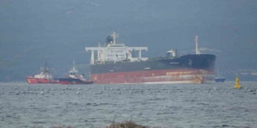 canakkale-bogazindan-gecen-tanker-jenerator-arizasi-yapti-O3wAQGXQ.jpg