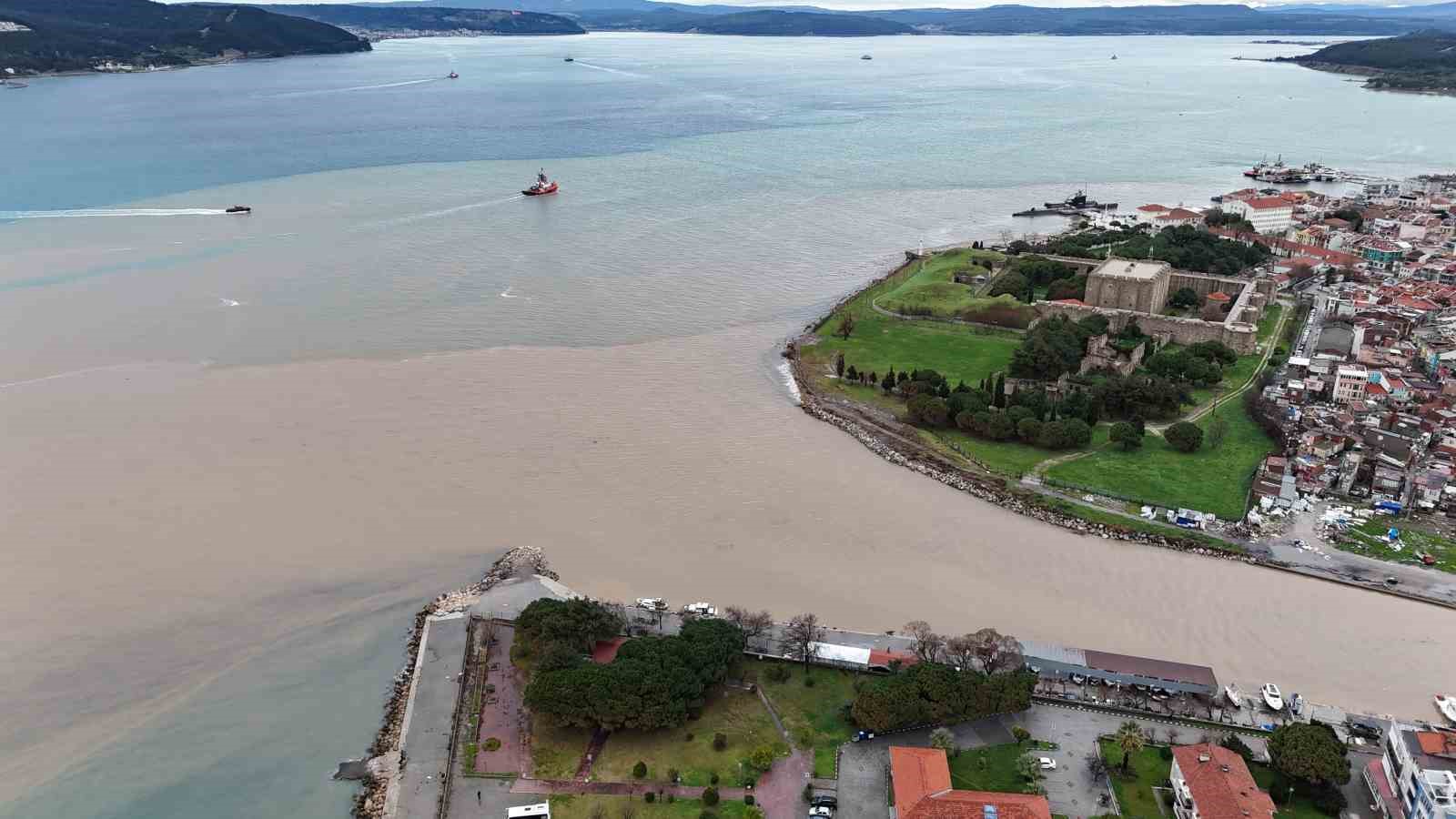 canakkale bogazinin rengi degisti avrupa yakasi mavi olarak kaldi 1 PNSQzhlV