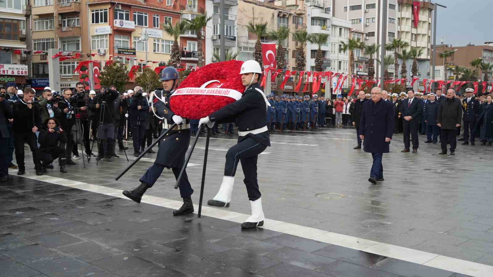 canakkale deniz zaferinin 111inci yil coskusu 0 HbuNzY3k