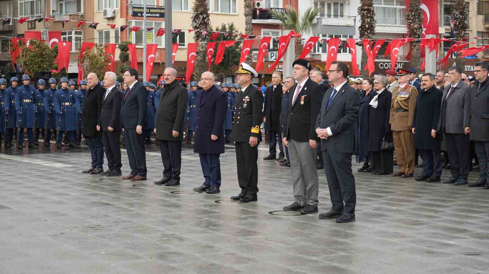 canakkale deniz zaferinin 111inci yil coskusu 2 DpTXp872