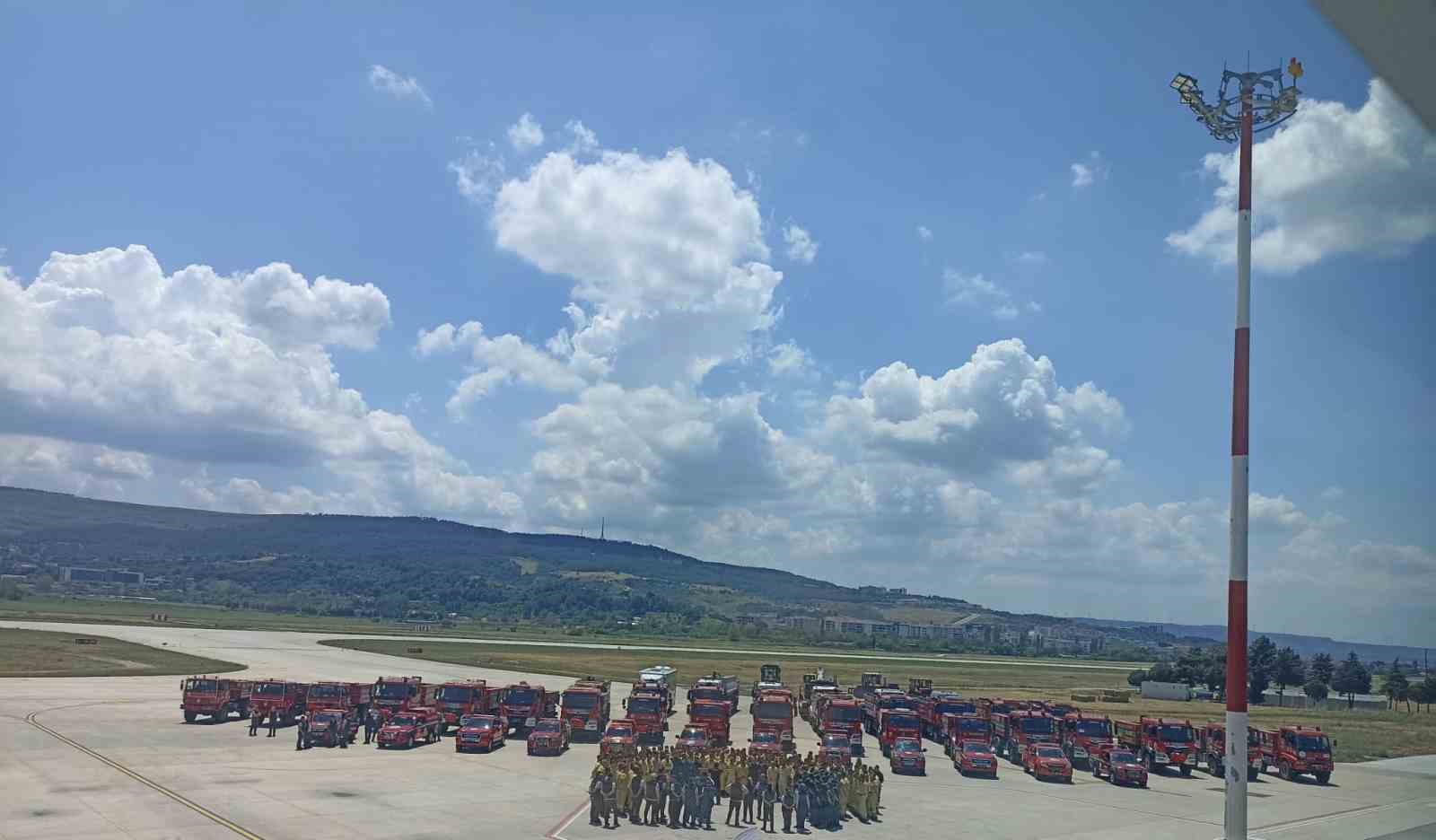 canakkale havalimaninda orman yanginlari oncesi ekiplerle toren duzenlendi 2 3OPgwgpV