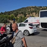 canakkale-izmir-karayolunda-zincirleme-kazada-ortalik-savas-alanina-dondu-bpL8T5QW.jpg
