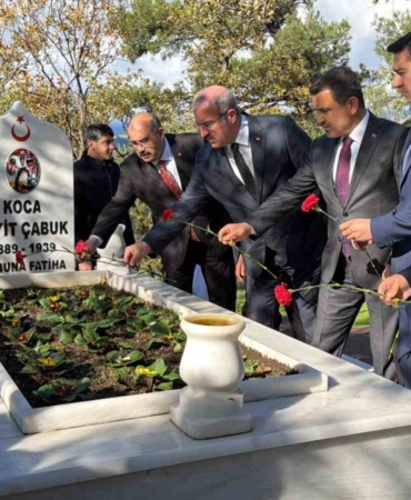 canakkale-kahramani-seyit-onbasi-vefatinin-86-yilinda-kabri-basinda-anildi-OmOFw7QH.jpg