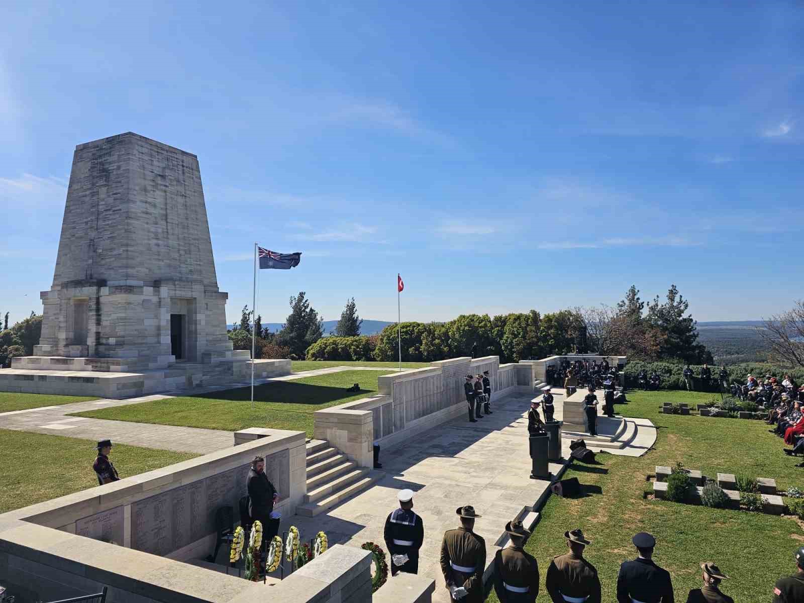canakkale kara savaslarinda hayatini kaybedenler yalniz camda anildi 1 nk2gzV6C