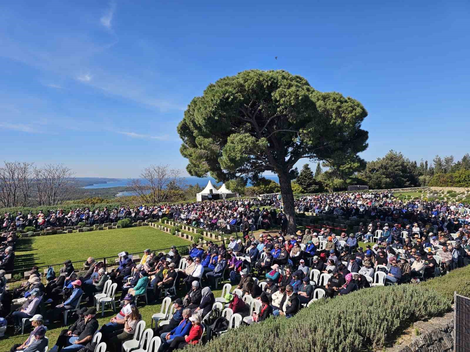 canakkale kara savaslarinda hayatini kaybedenler yalniz camda anildi 4