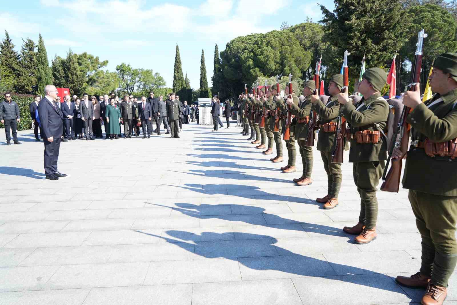 Çanakkale Kara Savaşları’nın 111. yıl dönümü etkinlikleri Şehitler Abidesi’nde törenle başladı 5 canakkale kara savaslarinin 111 yil donumu etkinlikleri sehitler abidesinde torenle basladi 1 VVeOsAgO