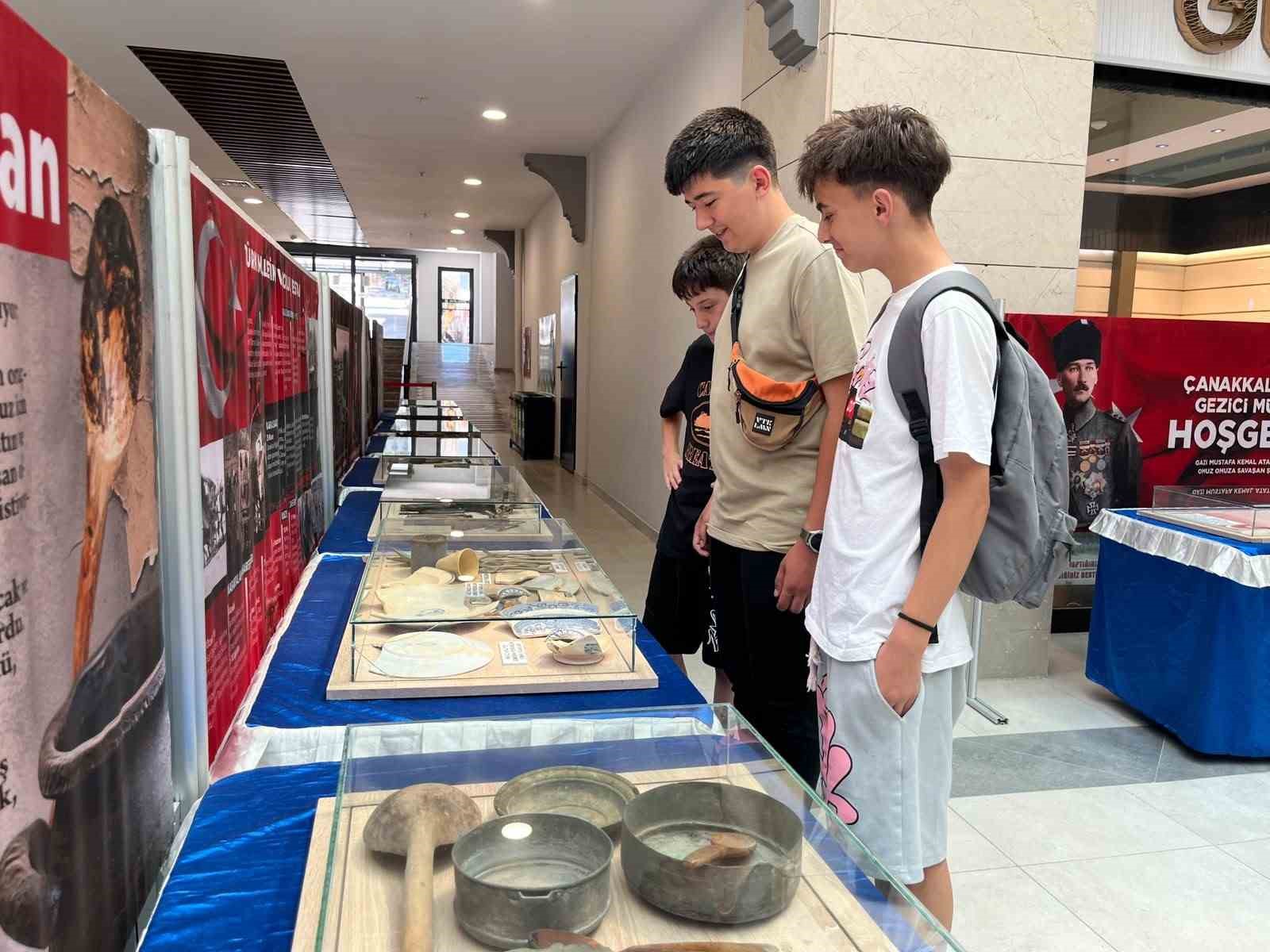 canakkale ruhu tavsanlida savas malzemeleri sergisi ziyarete acildi 4 rPrMN27a