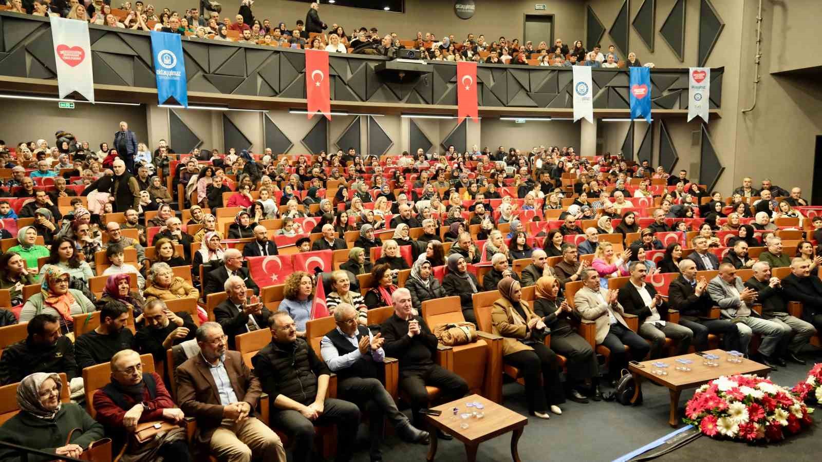canakkale ruhu turkulerle yasatildi 3