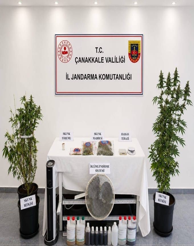 Çanakkale ve 5 ilçede uyuşturucu operasyonlarında 15 gözaltı 9 canakkale ve 5 ilcede uyusturucu operasyonlarinda 15 gozalti 5 ObVeZeMr