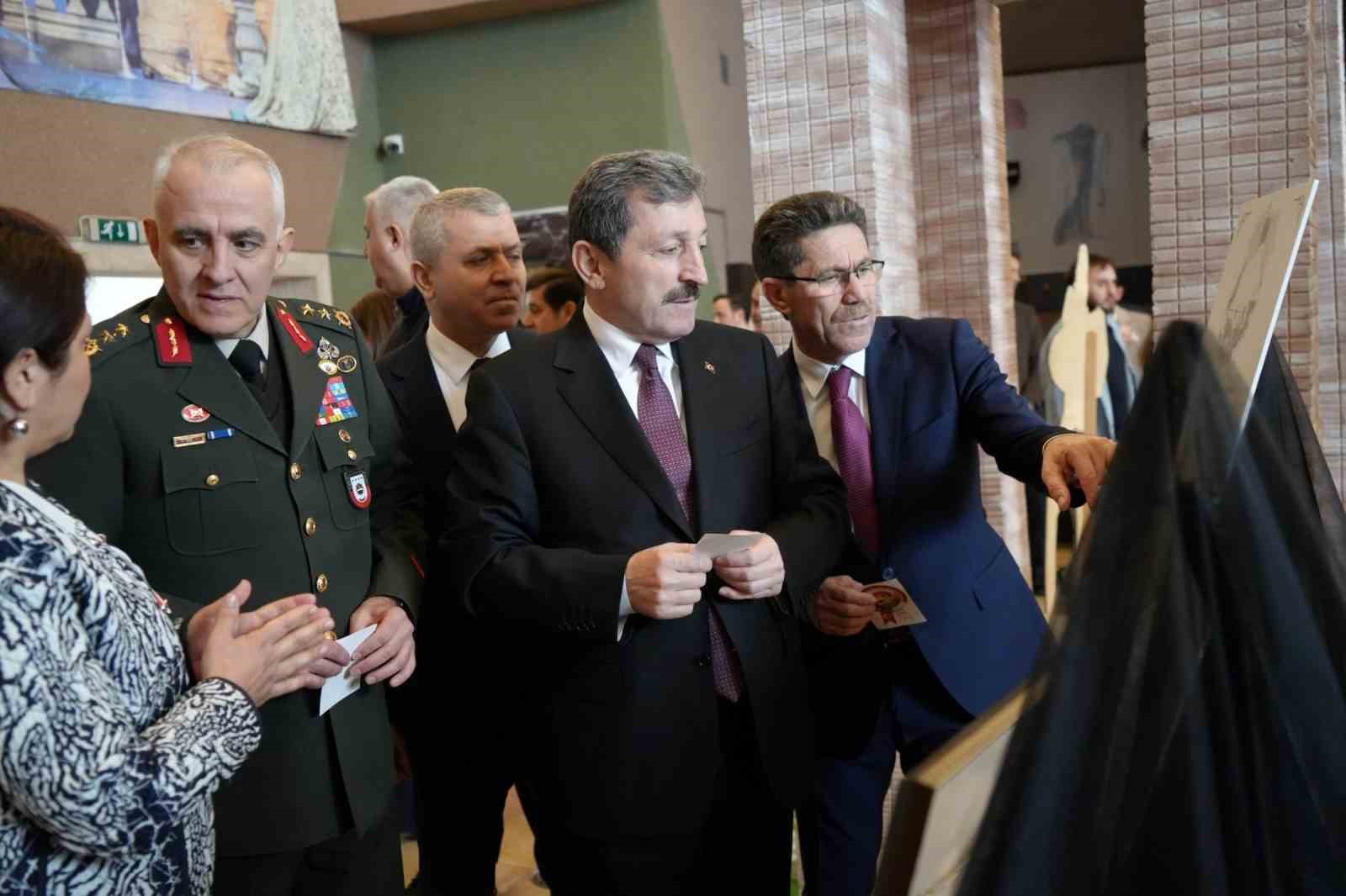 canakkale ve istiklal madalyasi sergisi begeni topladi 3