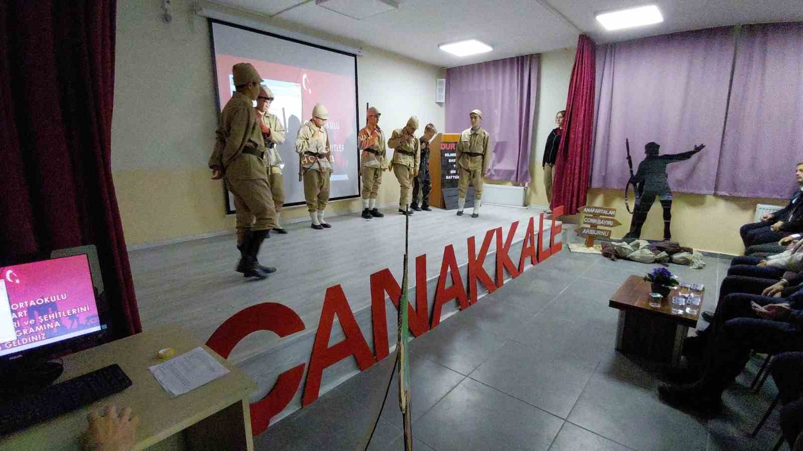 canakkale zaferine ozel ogrencilerden dolu dolu program 0 ngeeX4hC
