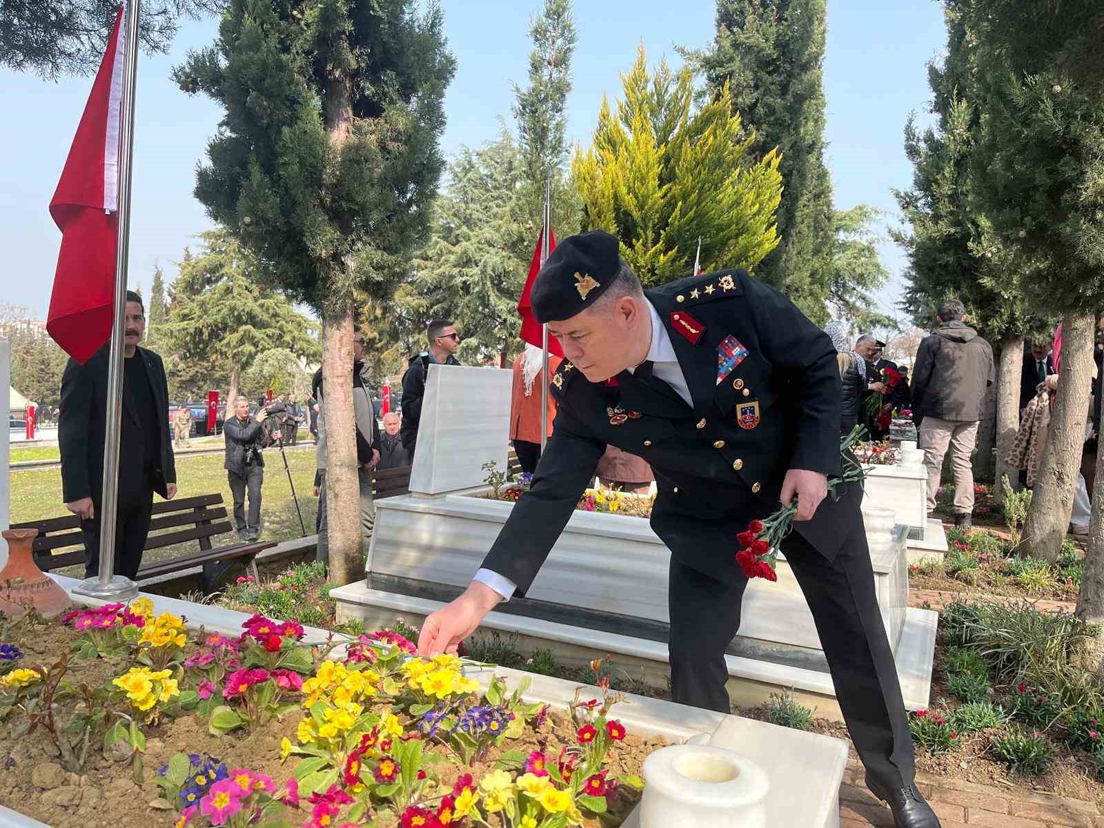 canakkale zaferinin 111inci yil donumunde bursa sehitlerini unutmadi 3 hcdpXvsz