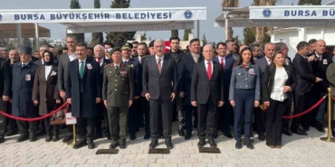 canakkale-zaferinin-111inci-yil-donumunde-bursa-sehitlerini-unutmadi-636YdVeN.jpg