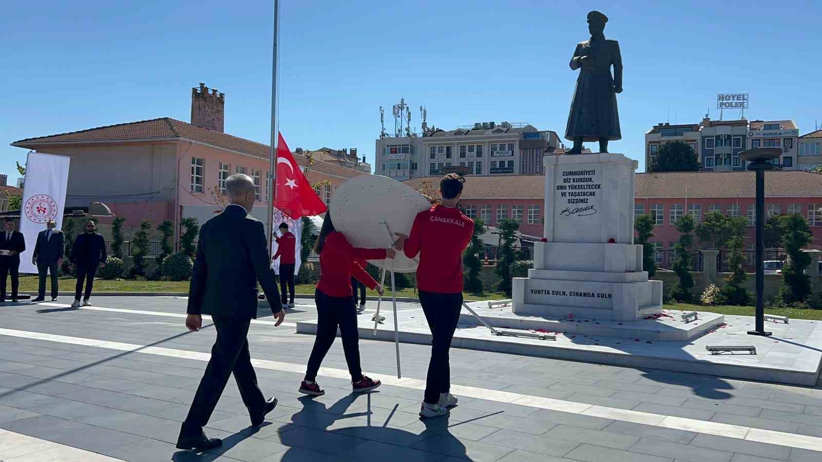 canakkalede 19 mayis coskusu 0 9GOiV3kP