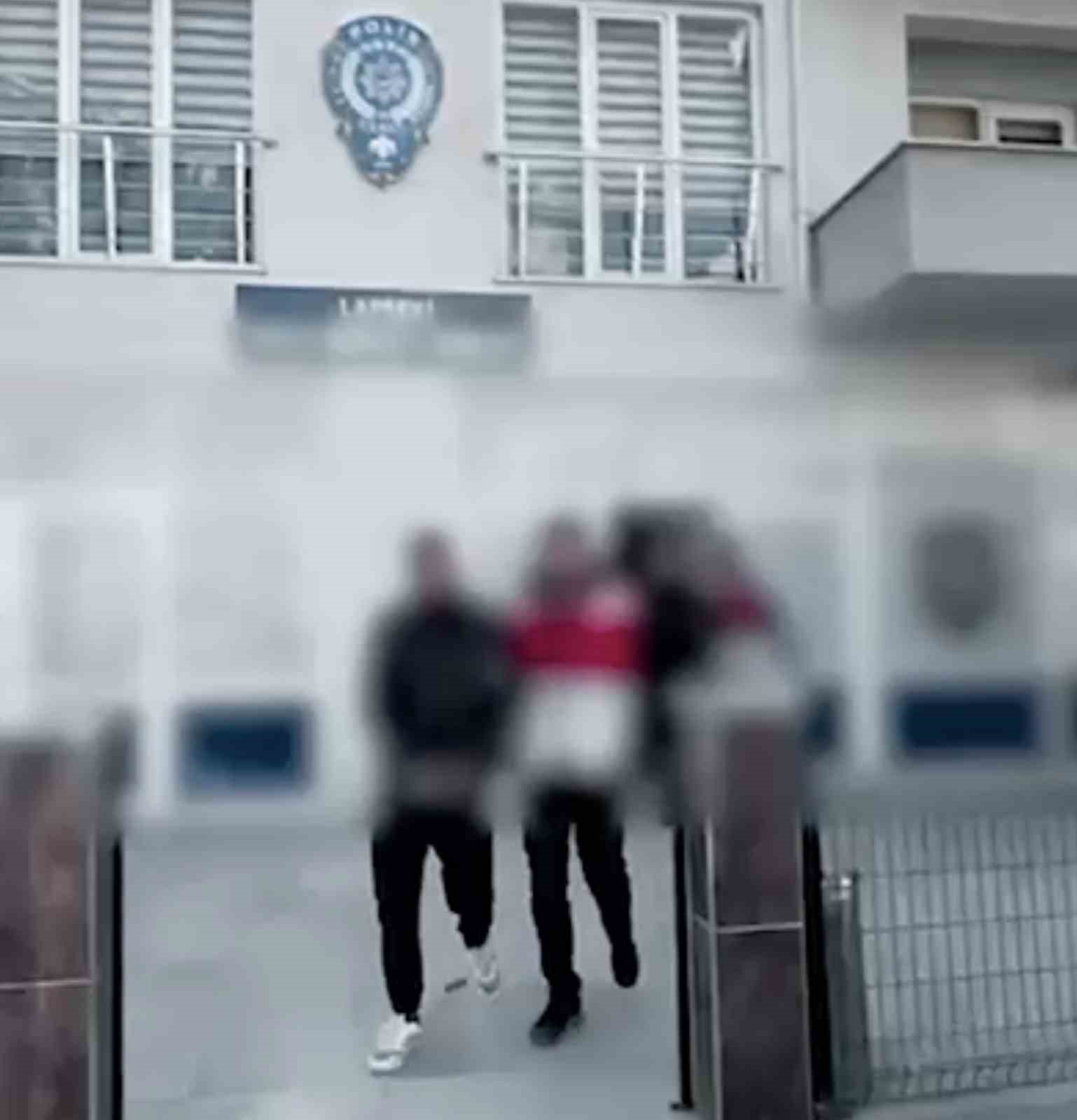 canakkalede 33 kacak gocmen yakalandi 5 organizator tutuklandi 2 NnC4uhdG