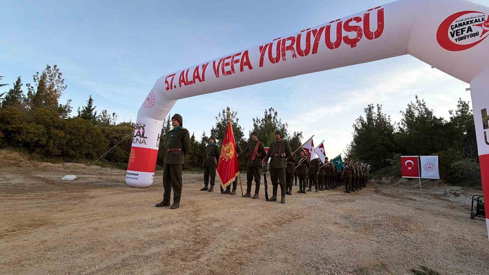 canakkalede binlerce kisi 57nci alayin izinde yurudu 8 zGQvYv6f