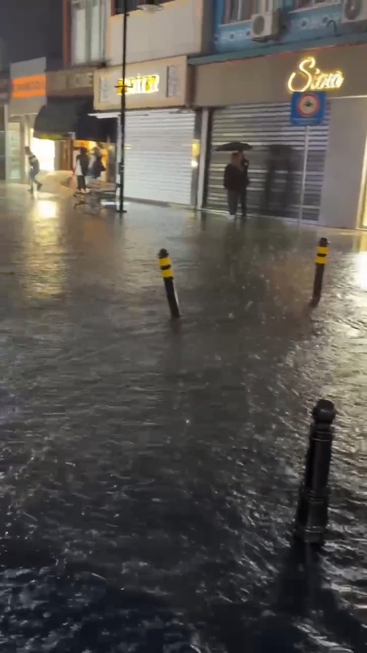 canakkalede cadde ve sokaklar gole dondu 4 UI7QmgvL
