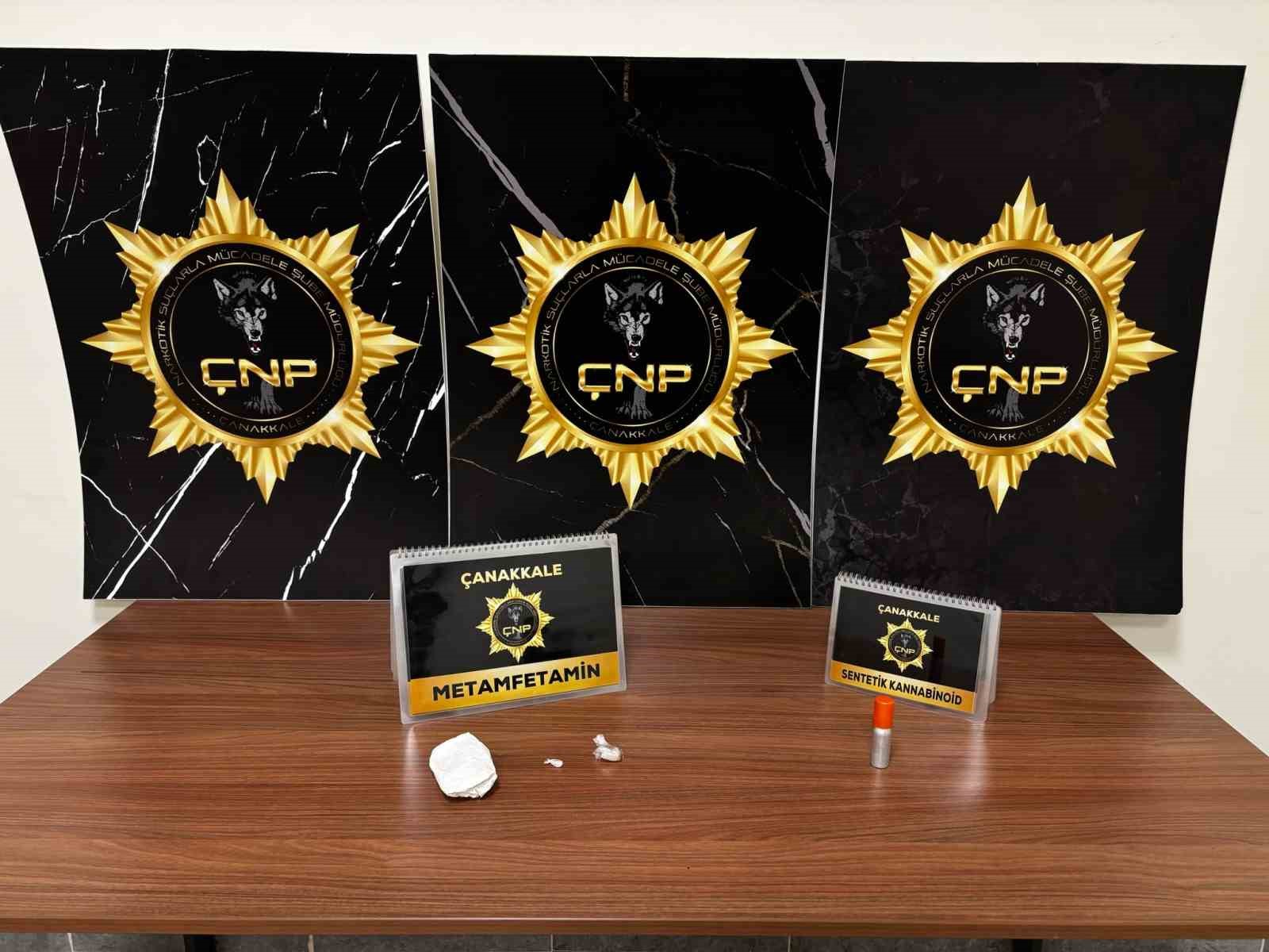 Çanakkale’de çeşitli suçlardan aranan 19 şüpheli yakalandı 4 canakkalede cesitli suclardan aranan 19 supheli yakalandi 0 69hwuhbS