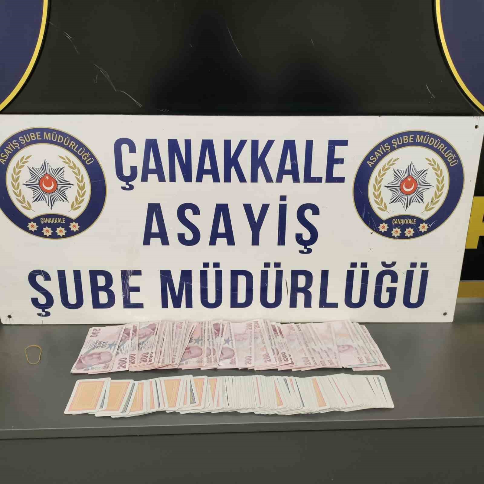 Çanakkale’de çeşitli suçlardan aranan 19 şüpheli yakalandı 5 canakkalede cesitli suclardan aranan 19 supheli yakalandi 1 NSXVppAJ