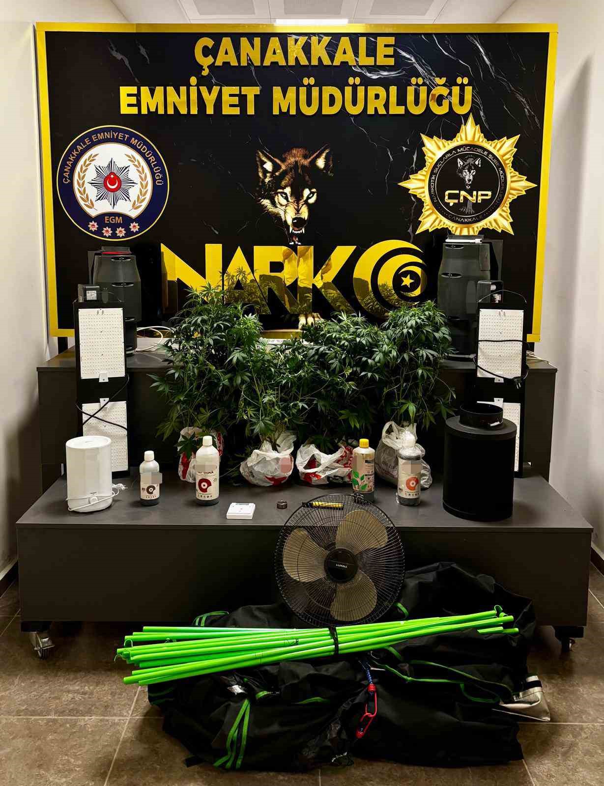 Çanakkale’de çeşitli suçlardan aranan 19 şüpheli yakalandı 9 canakkalede cesitli suclardan aranan 19 supheli yakalandi 5
