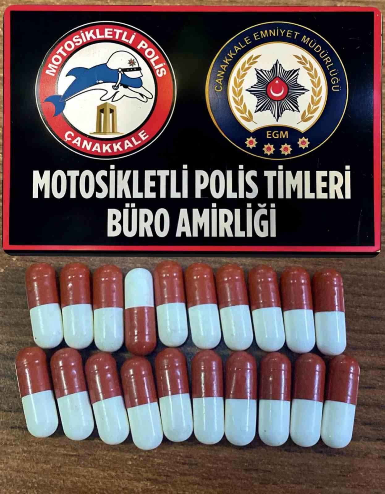 canakkalede cesitli suclardan aranmasi olan 6 supheli tutuklandi 3 bt8sHEQL