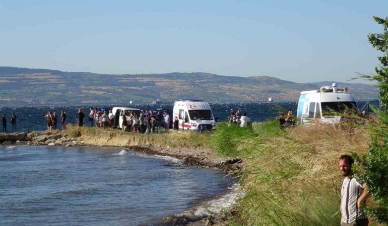 canakkalede-denizde-kaybolan-14-yasindaki-kiz-araniyor-r2i185hZ.jpg