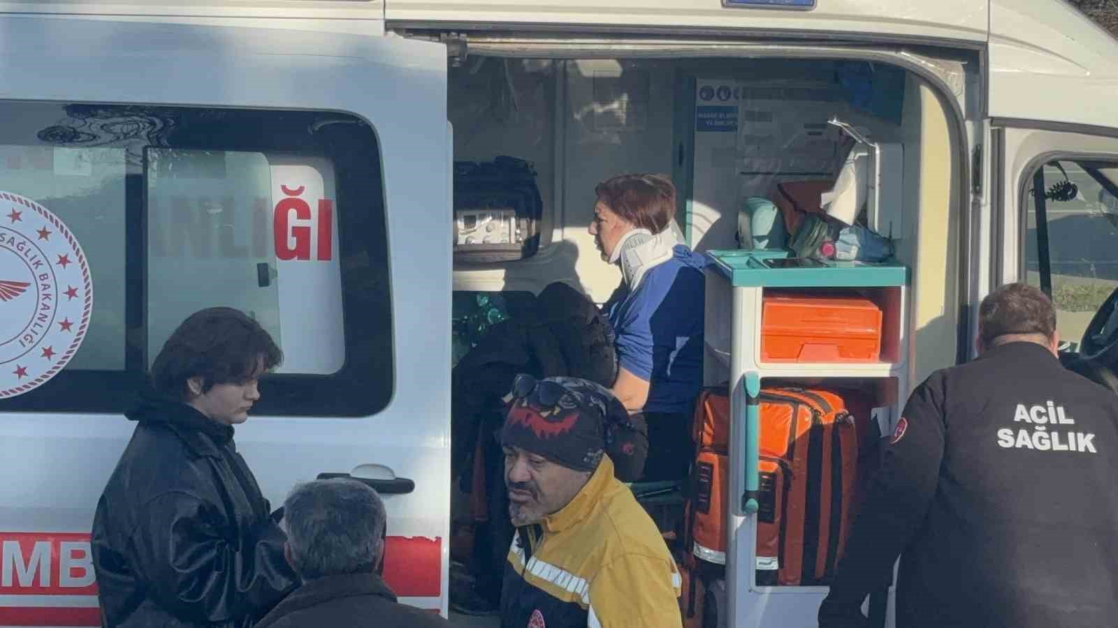 canakkalede devrilen minibusteki 8 yaralinin isimleri belli oldu 3 VNULb8Ey