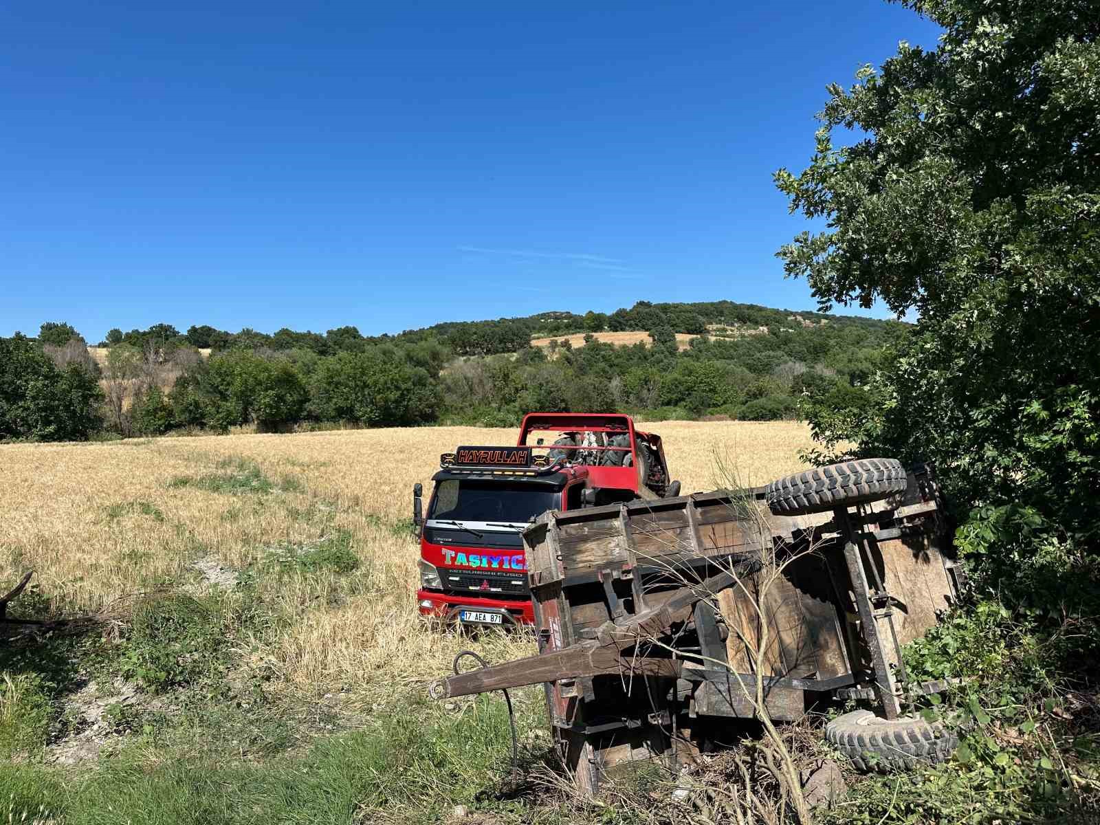 canakkalede devrilen traktorun surucusu hayatini kaybetti 0 n4tztaIt