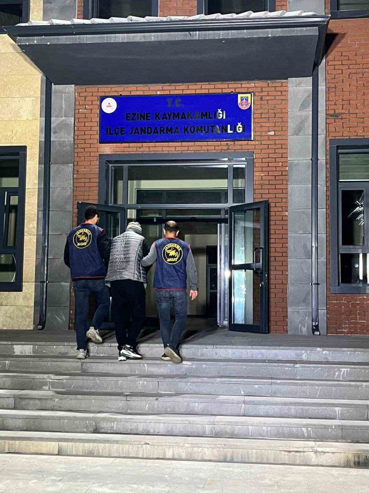 canakkalede duzenlenen operasyonda 15 supheli tutuklandi 0 VgduYDNk