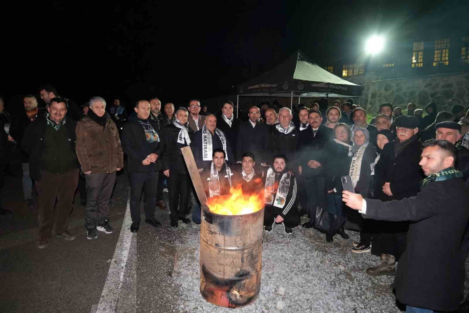 canakkalede en cok sehit veren ilce orhanelinin torunlari sarikamis sehitlerini andi 1 jliSrTdq
