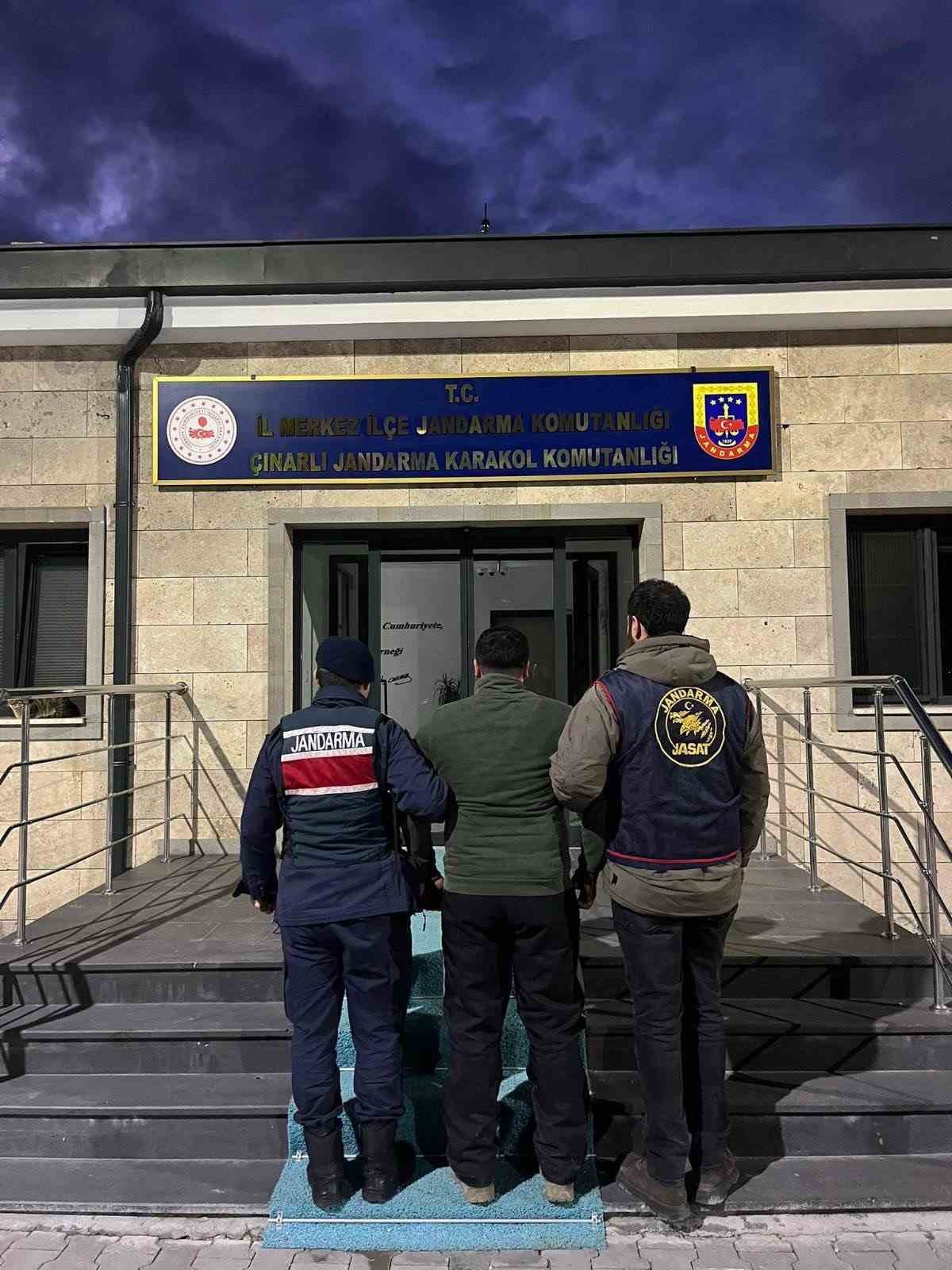 canakkalede farkli suclardan aranan 5 supheli tutuklandi 0 gjGh9GPv