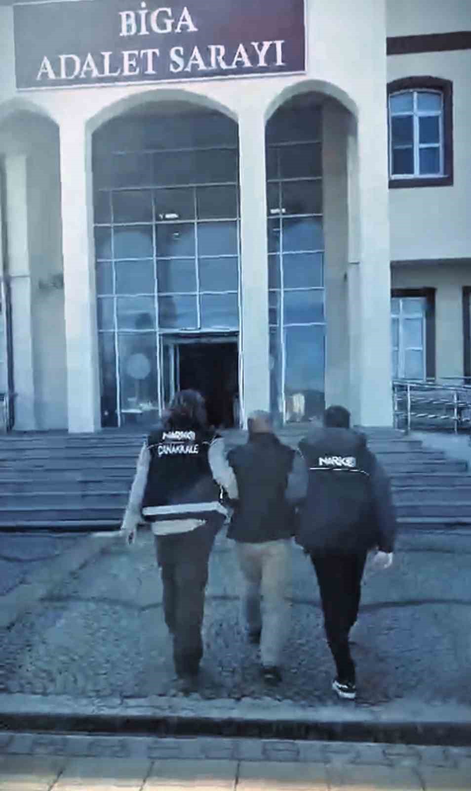 canakkalede farkli suclardan aranmasi bulunan 97 kisi yakalandi 6 fKQKQutm