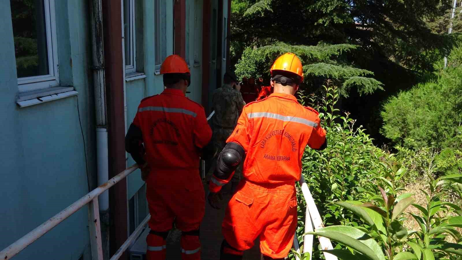 canakkalede firtina dolu ve hortum tatbikati gerceklestirildi 4 rnz3QciT