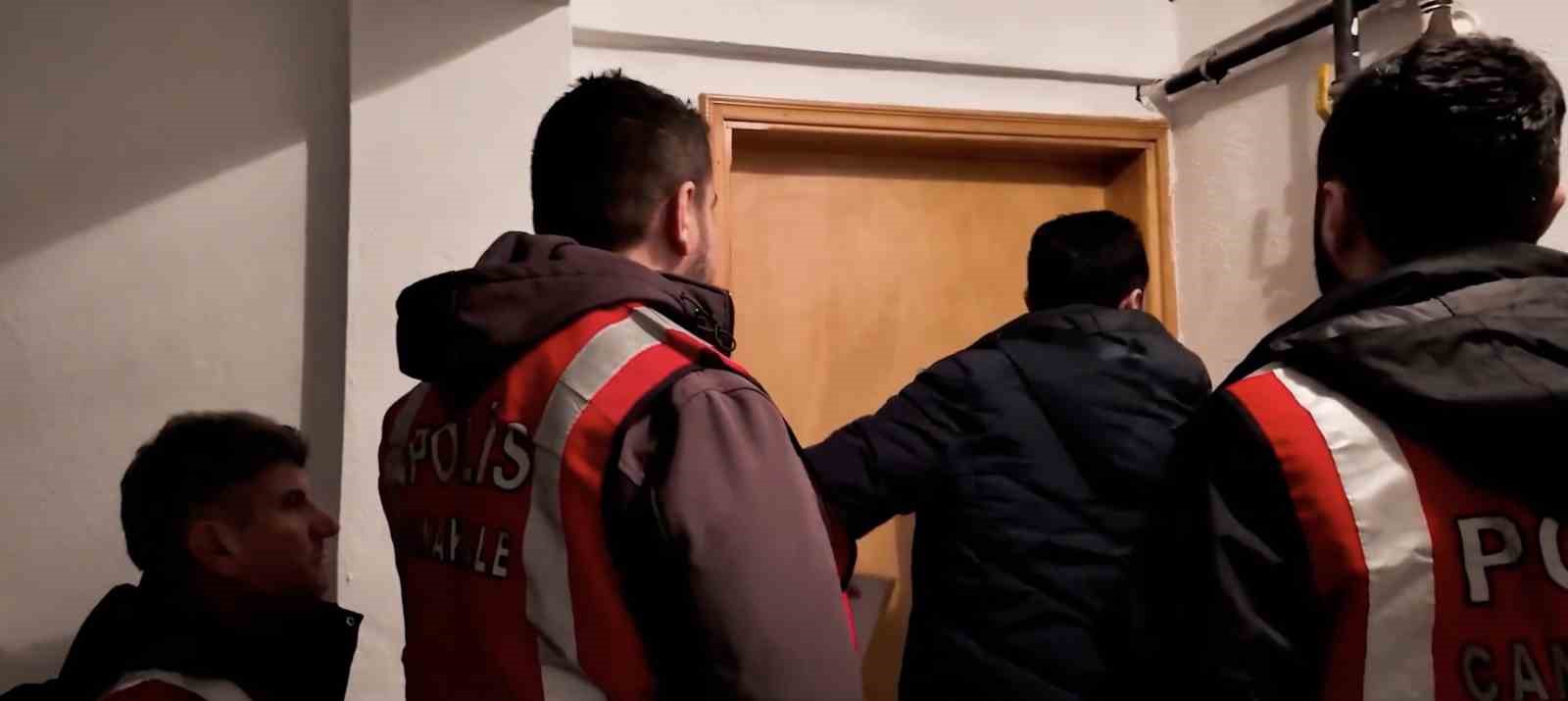 canakkalede fuhus operasyonu 6 supheli yakalandi 8 magdur kurtarildi 1 t534tHVU