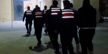 canakkalede-gocmen-kacakciligi-operasyonu-4-organizator-ve-25-kacak-gocmen-yakalandi-re3TlUVP.jpg