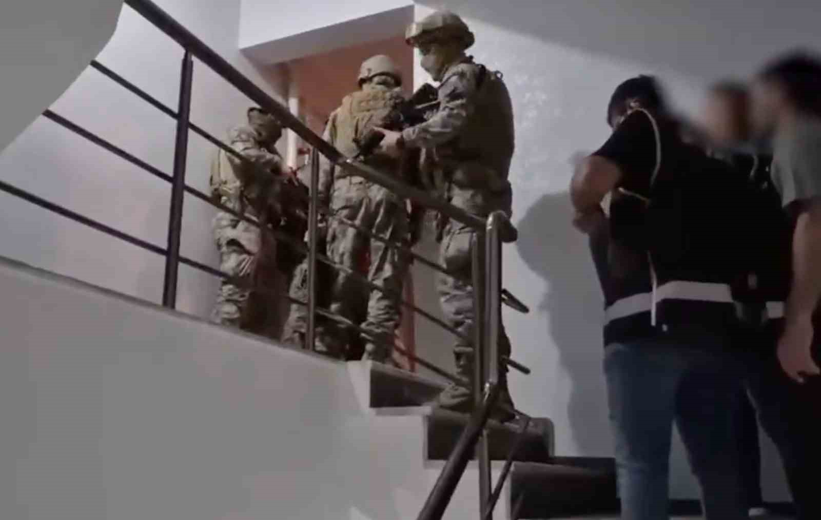 canakkalede gocmen kacakciligi yapan suc orgutu cokertildi 41 tutuklama 6 OQTKHNME
