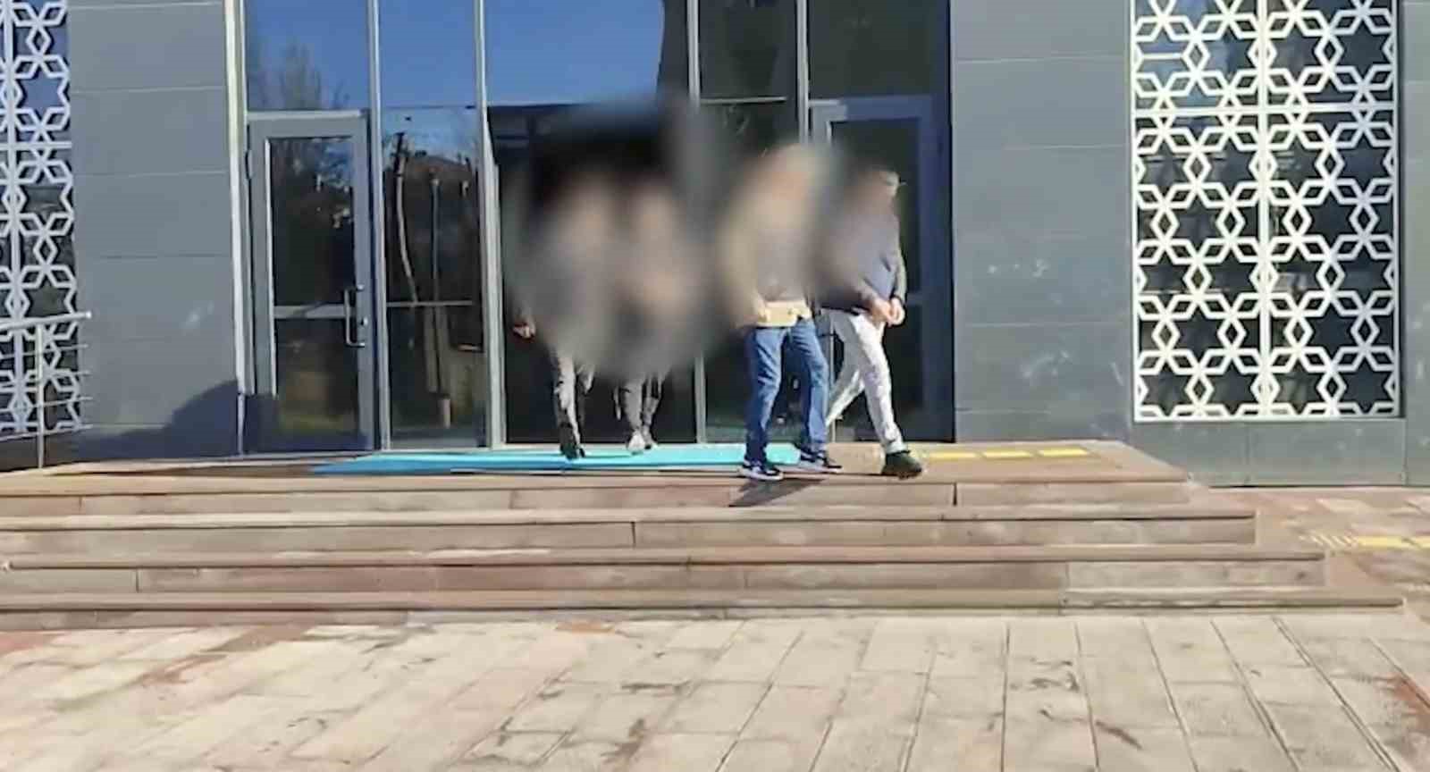 canakkalede huzur uygulamalarinda 2 supheli tutuklandi 0 z7pPmtIu