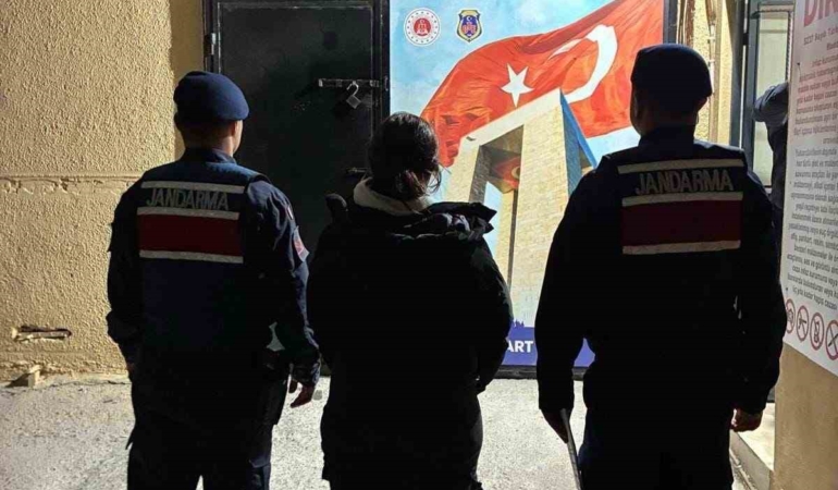 canakkalede-jandarma-denetimleri-8-tutuklama-rYsu9l6N.jpg