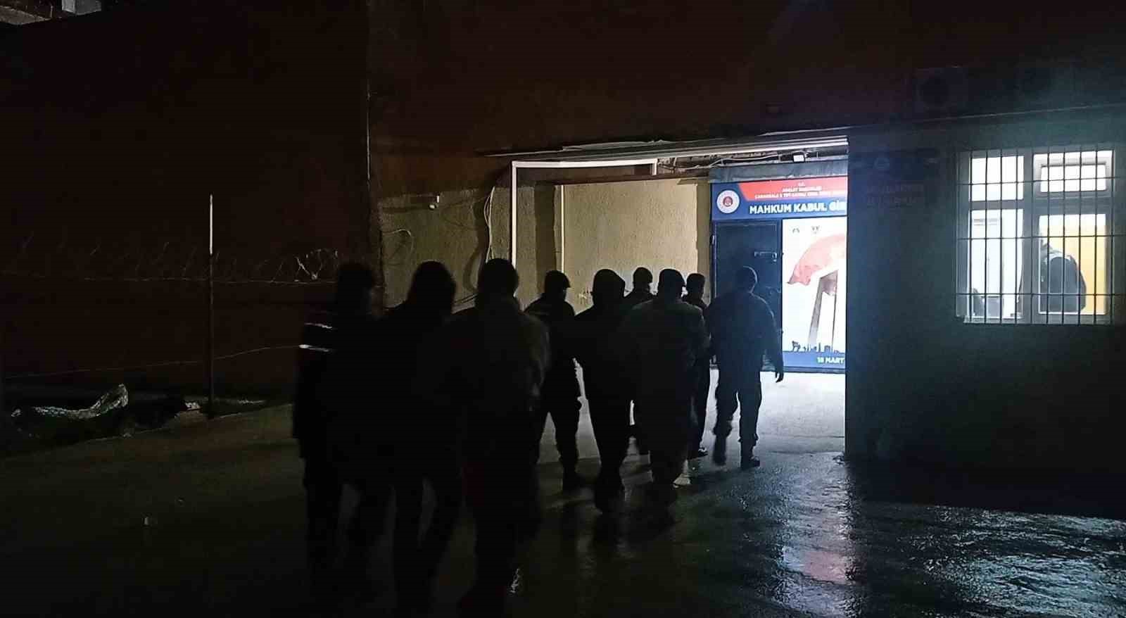 Çanakkale’de jandarmadan uyuşturucu operasyonuna 8 tutuklama 12 canakkalede jandarmadan uyusturucu operasyonuna 8 tutuklama 8 zcergPLp