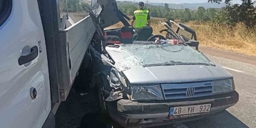 canakkalede-kamyonete-arkadan-carpan-otomobilde-agir-yaralanan-cocuk-hayatini-kaybetti-x3b25swA.jpg