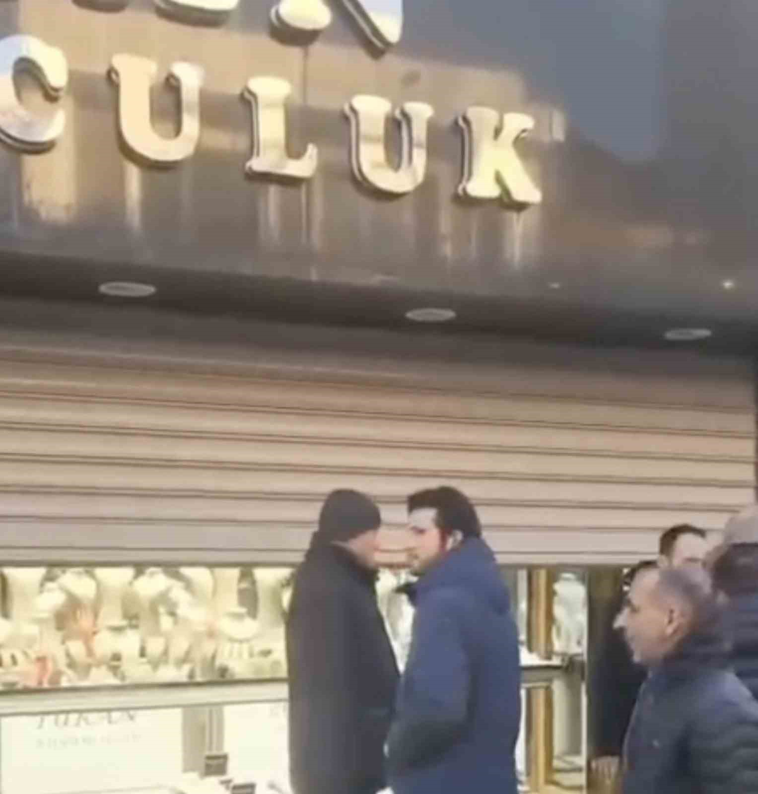 canakkalede kuyumcudan milyonluk vurgun 4 Ys3FjXwp